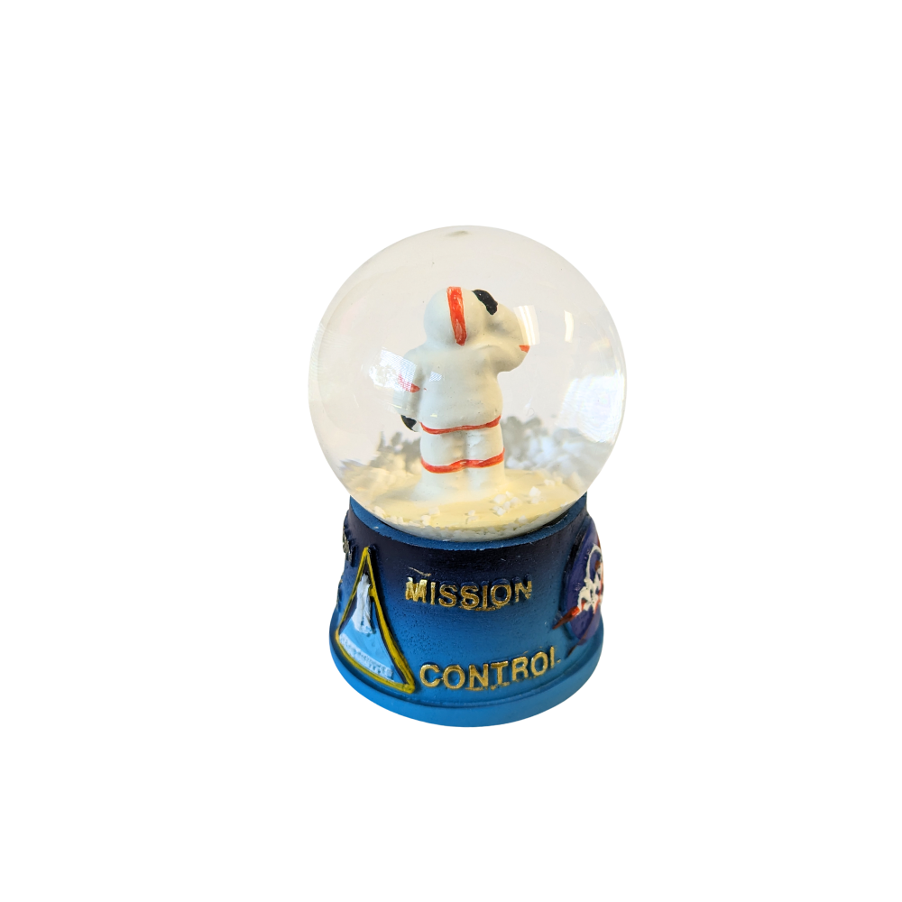 Small Astronaut Snow Globe