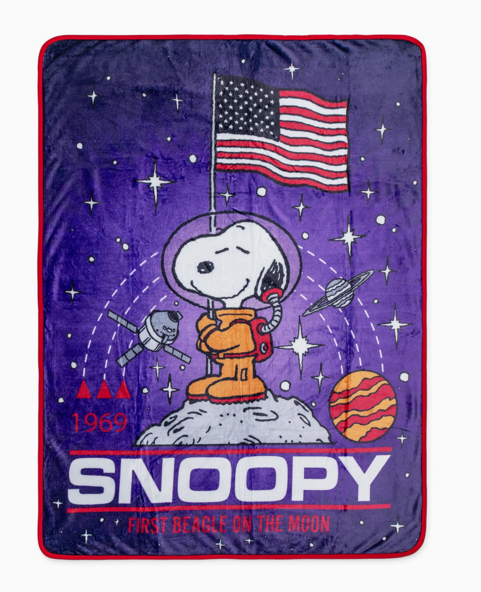 Peanuts Snoopy On the Moon Fleece Blanket